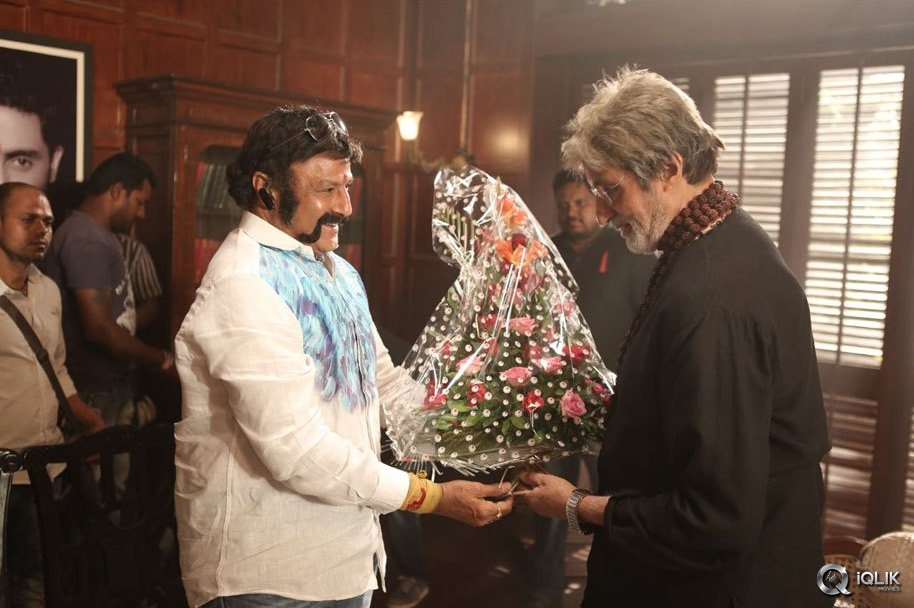 Balakrishna-And-Krishna-Vamsi-Visit-Amitabh-RGV-Sarkar-3-Movie-Set